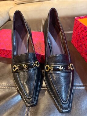 Tory Burch Black Leather Perrine Pump Pointed-Toe Loafers